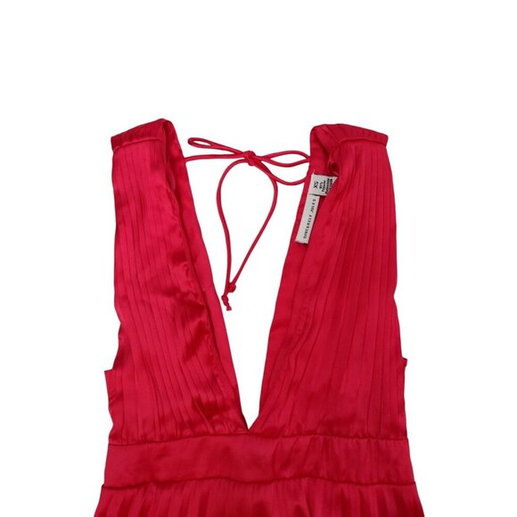 Sincerely Jules Red Pleated Sleeveless Dress With Plunge Neck & Tie Back XS, NWT - Picture 4 of 7